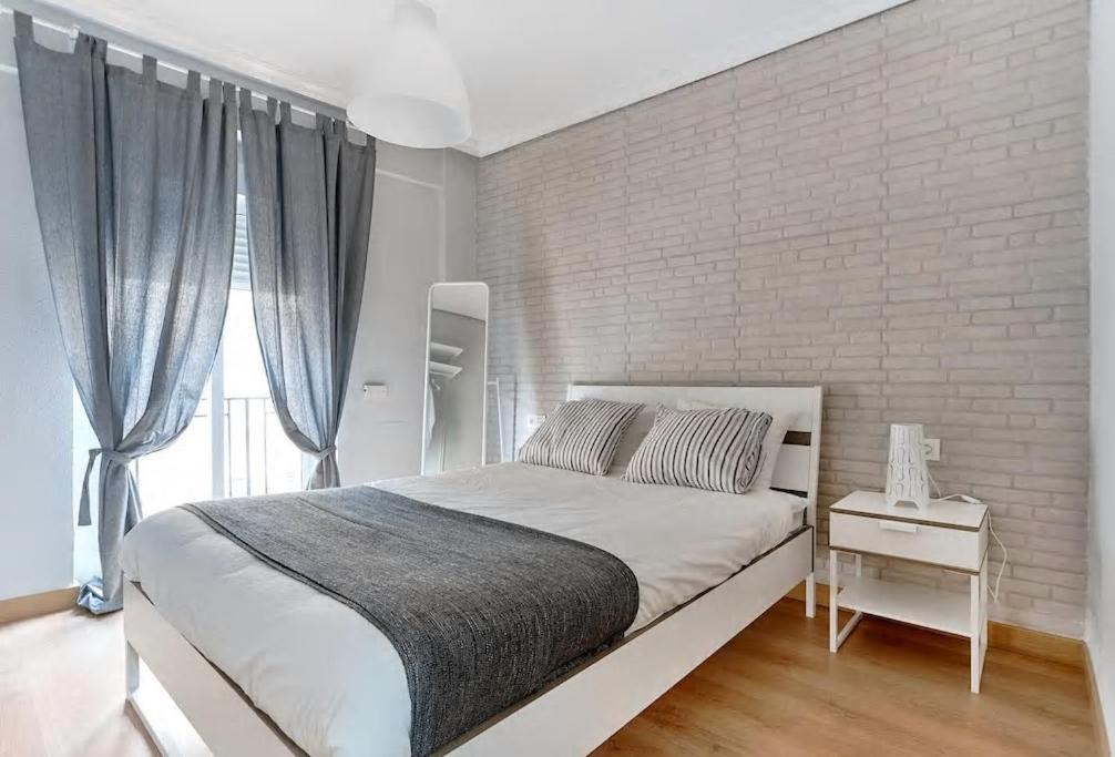 Morales - 2 Habitaciones, Espacioso Y Tranquilo Junto A Hospital Murcia Esterno foto